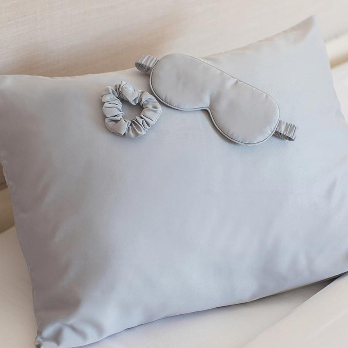 The Beauty Sleep Reset™ | 3-Piece Satin Pillowcase, Sleep Mask & Scrunchie Set